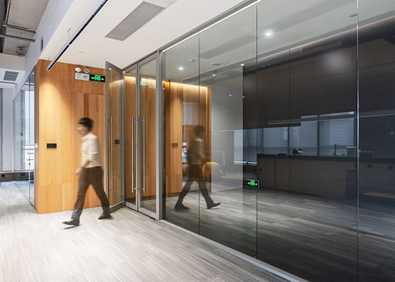 High Definition office partition wall Modern commercial interior aluminium