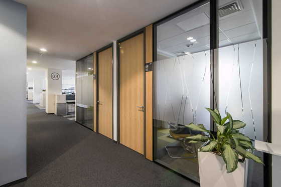 108mm Pre-Assembled Glass Partition Wall with 30dB Soundproofing